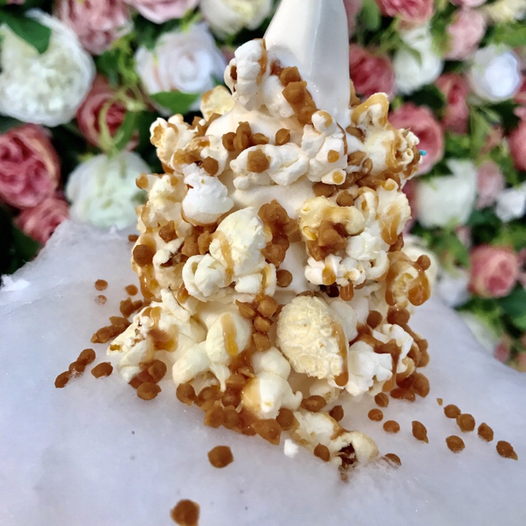 Popcorn & Caramel