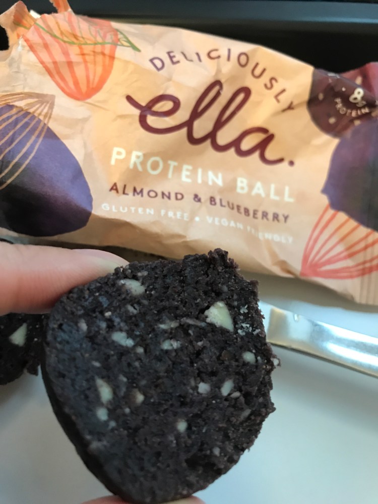 Deliciously Ella - Almond & Blueberry protein ball