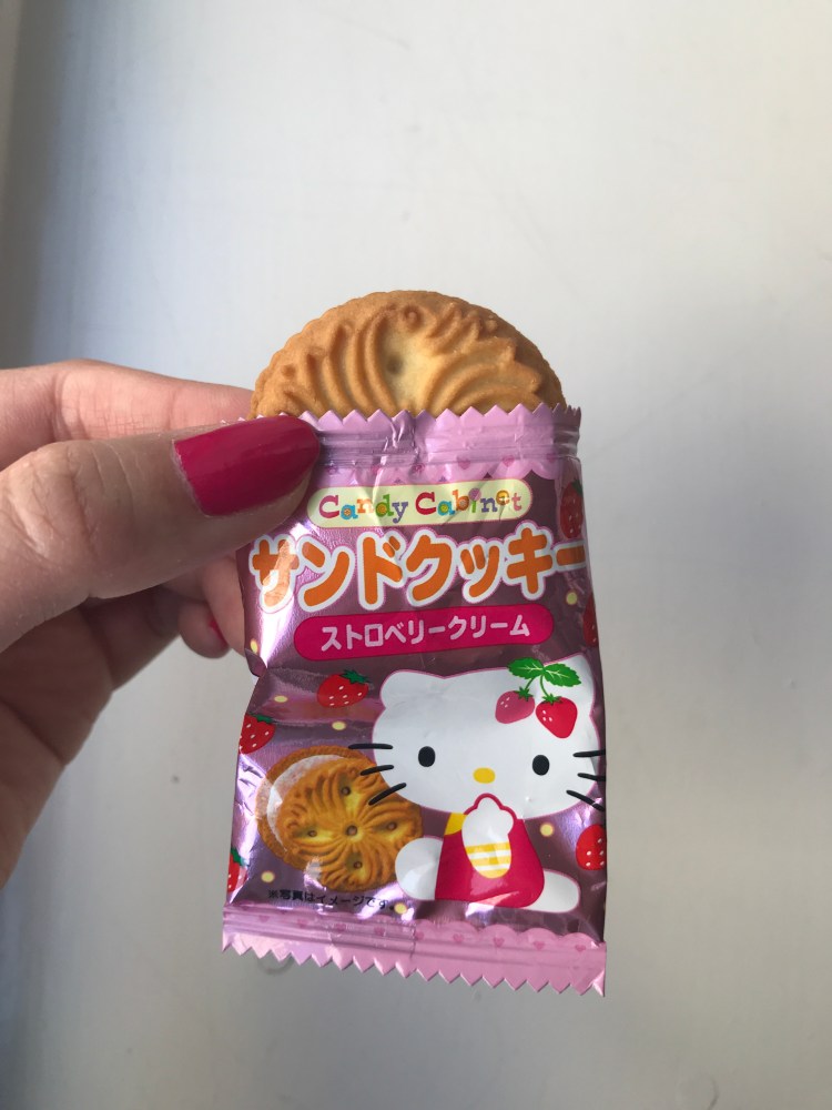 Sanrio Hello Kitty Strawberry Cream Sandwich Biscuit