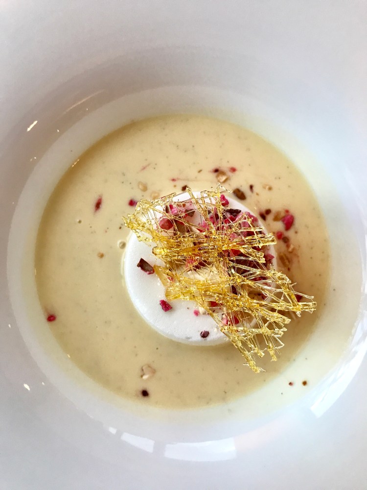 Floating island with pink praline & vanilla custard