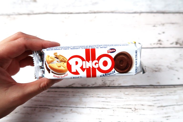 Chocolate flavoured ringo biscuits